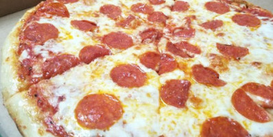 Piero's Pizza food