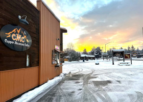 Copper Mountain Coffee outside