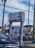 Grannie Annies Ice Cream Cafe outside