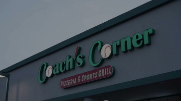 Coach's Corner Pizzeria Sports Grill food