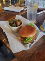 Wishbone Tavern food