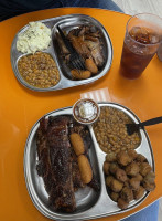 Mema's Chick'n' Ribs food