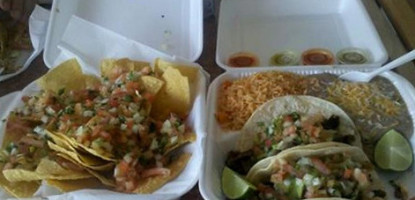 Lucy's Tacos food