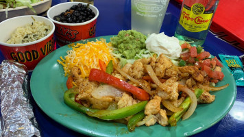 Fuzzy's Taco Shop food