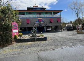 The Blue Water House outside