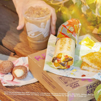 Taco Bell Cantina food