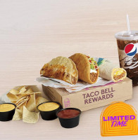 Taco Bell Cantina food