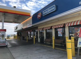 Dairy Queen (treat) outside