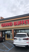 Grand Buffet outside