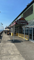 Elliott's Oyster House food