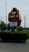 Ray's Drive In outside