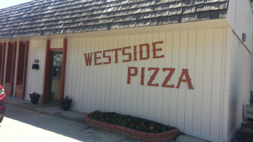 Westside Pizza outside