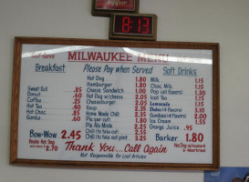 Milwaukee Wiener House, Famous Since 1918. inside