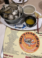 Mike's Clam Shack food