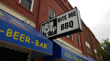 Bite Me Bbq food