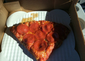 Romeos Pizza food