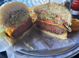 Melt Gourmet Cheeseburgers food