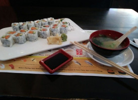 Li's Fine Asian Cuisine Sushi food