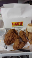 Lee's Famous Recipe Chicken outside