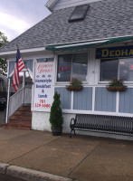 Dedham Diner outside