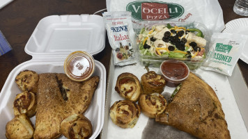 Vocelli Pizza food