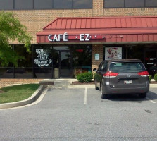 Cafe Ez outside