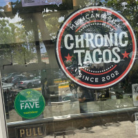 Chronic Tacos outside