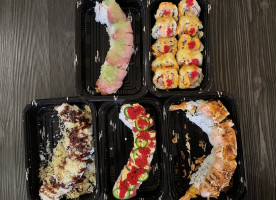 Hana Sushi food