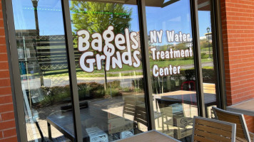 Bagels 'n Grinds inside