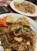 M Thai Kitchen food