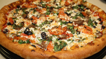 Manny Olga's Pizza food