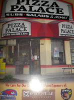 Pizza Palace outside