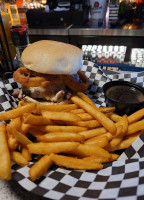 Steel City Pub food