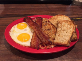 Tunnel Creek Café food