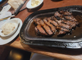 Lariat Steakhouse food