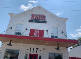 Red's Burger House food