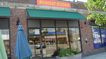 Nicholas' Pizzeria outside