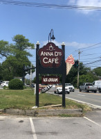 Anna D's Café food