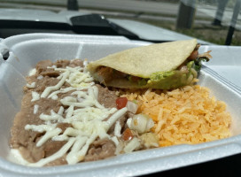 Ernesto's Taco Shop food