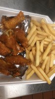 Wings N More inside