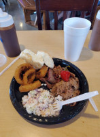 Gg's Bbq food