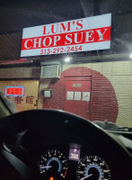 Lum's Chop Suey inside