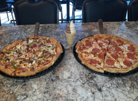 Simple Simon's Pizza food