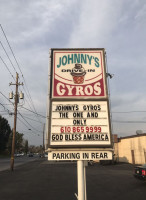 Johnny's Gyros food