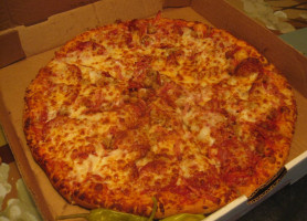 Baker's Famous Pizza food