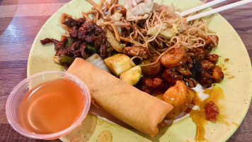 Lin's Grand Buffet -baseline food