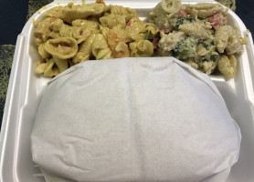 Mama's Sack Lunches food