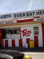 Humdinger Drive-in And Food Truck outside