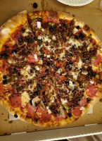 Moondog's Pizza Dinner food