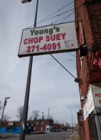 Young's Chop Suey outside